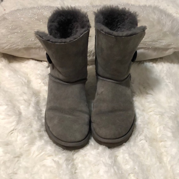 Uggs - Picture 3 of 11